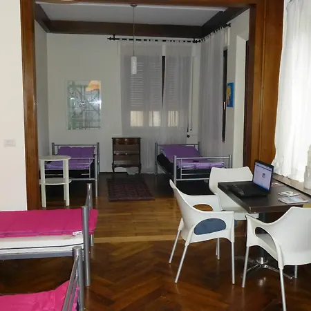 Hazel Hotel 3*