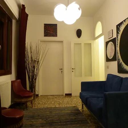 Hazel Hotel 3*